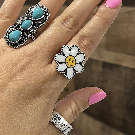 Smiley Face Darling Daisy Ring