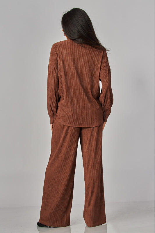 WELCOME THE WEEKEND LOUNGE PANTS SET IN BROWN